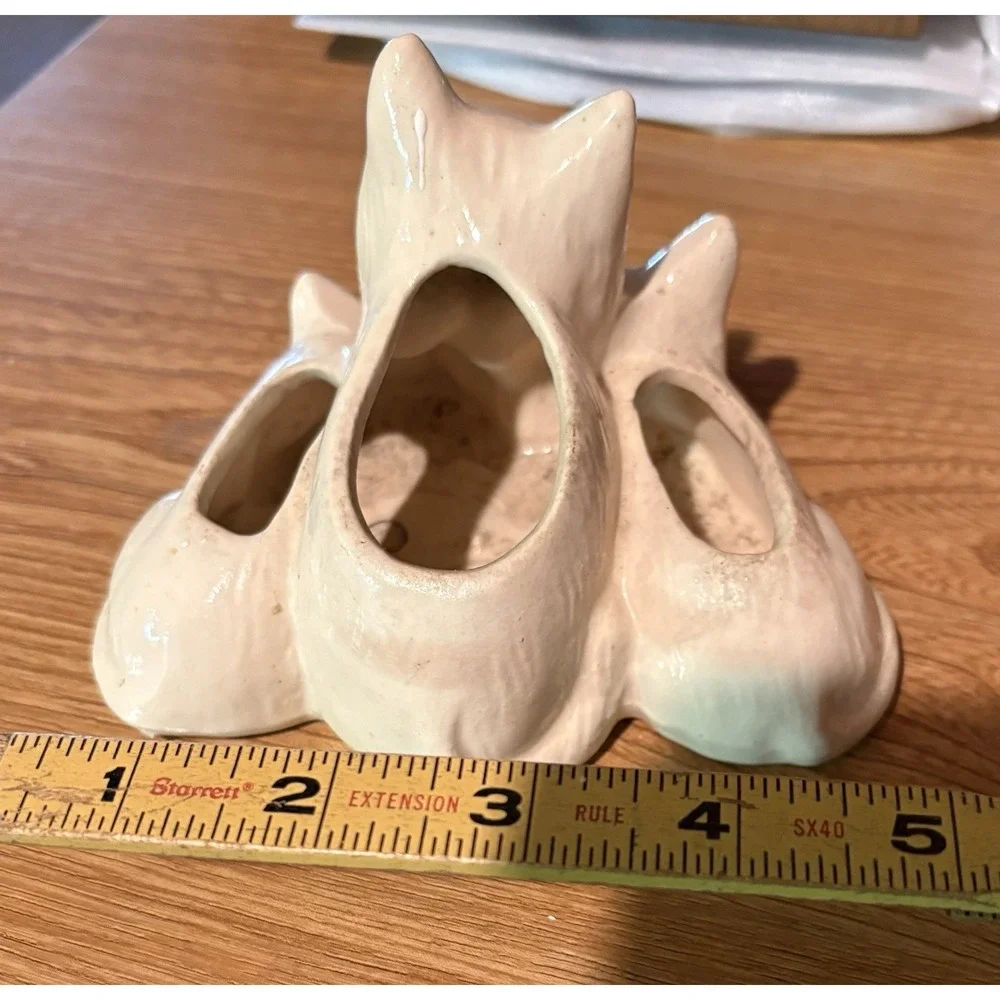Vintage White Ceramic Cat Planter Unbranded 3 Cats Snuggling Folklectic Decor